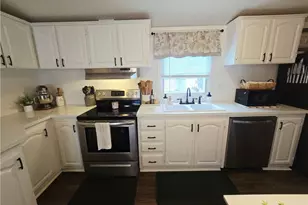 324 Fairview St, West Lafayette, OH 43845 - Photo 6