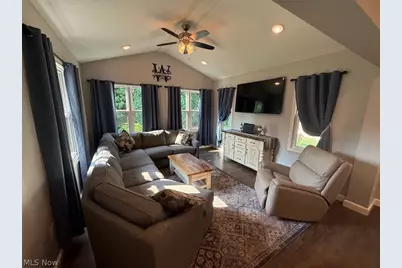 112 Karns Drive, Dover, OH 44622 - Photo 10