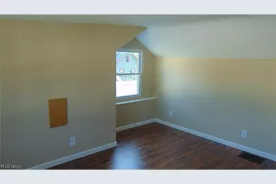 34090 Roberts Road, Eastlake, OH 44095 - Photo 32