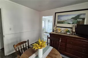 513 Henry St, Elyria, OH 44035 - Photo 6