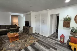 513 Henry St, Elyria, OH 44035 - Photo 4