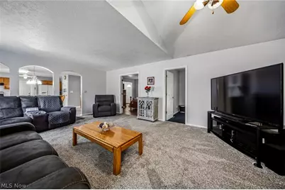 2121 Laurel Lane, Streetsboro, OH 44241 - Photo 12