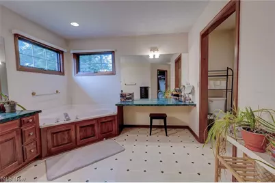 6506 Forestwood Street NW, Canton, OH 44718 - Photo 26