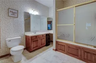 6506 Forestwood St NW, Canton, OH 44718 - Photo 16