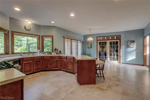 6506 Forestwood St NW, Canton, OH 44718 - Photo 10