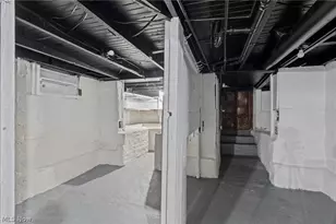 109 15th St NW, Barberton, OH 44203 - Photo 34