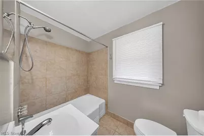 378 Hillwood Drive, Akron, OH 44320 - Photo 22