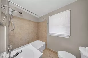 378 Hillwood Dr, Akron, OH 44320 - Photo 22