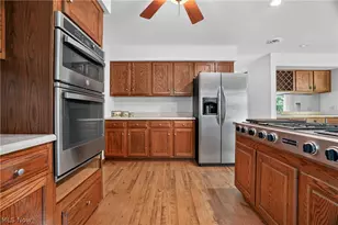 12757 Chamberlain Rd, Aurora, OH 44202 - Photo 10