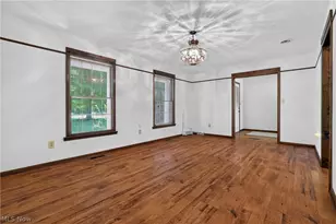 12757 Chamberlain Rd, Aurora, OH 44202 - Photo 4