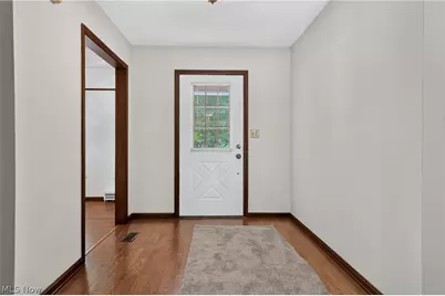 12757 Chamberlain Road, Aurora, OH 44202 - Photo 2