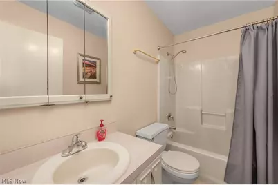 1613 Lakeview Avenue, Lorain, OH 44053 - Photo 12