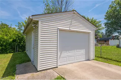 1613 Lakeview Avenue, Lorain, OH 44053 - Photo 30