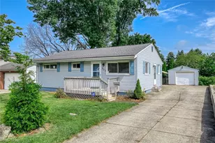 371 Washington Ave, Barberton, OH 44203 - Photo 1