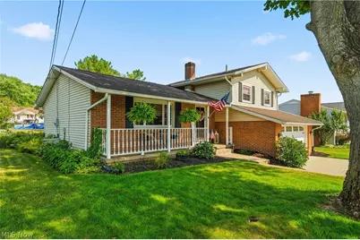 1648 Plymouth Knoll Avenue NW, Massillon, OH 44646 - Photo 2