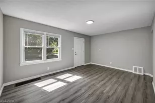 1291 Hardesty Blvd, Akron, OH 44320 - Photo 6