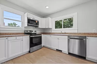 1552 Parkway Boulevard, Alliance, OH 44601 - Photo 14