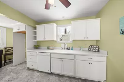 453 Marview Avenue, Akron, OH 44310 - Photo 6