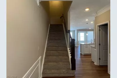945-2 Memory Lane, Aurora, OH 44202 - Photo 2