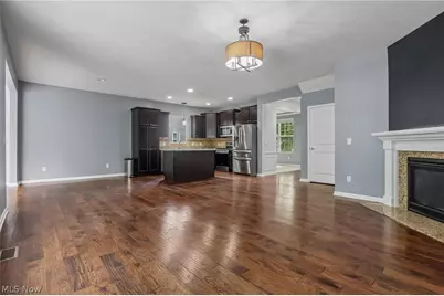 106 Rotili Lane, Akron, OH 44321 - Photo 8
