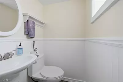 1415 Blossom Park Avenue, Oakwood, OH 44107 - Photo 14