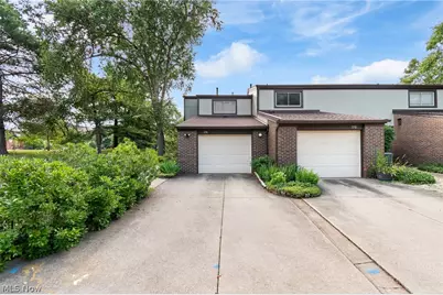174 St. Clair Drive, Akron, OH 44307 - Photo 1