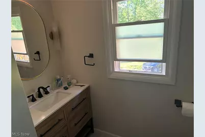 1121 Doralee Drive, Mogadore, OH 44260 - Photo 12