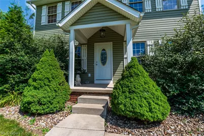 1807 Smith Kramer Street NE, Hartville, OH 44632 - Photo 4