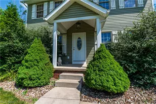 1807 Smith Kramer St NE, Hartville, OH 44632 - Photo 4