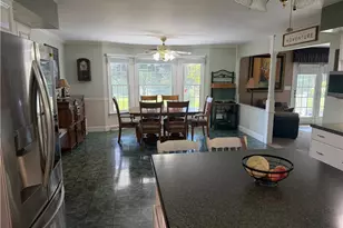 16592 Davis Dr, East Liverpool, OH 43920 - Photo 14