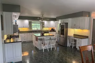 16592 Davis Dr, East Liverpool, OH 43920 - Photo 12