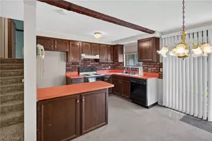 6500 Rosebelle Ave, North Ridgeville, OH 44039 - Photo 8