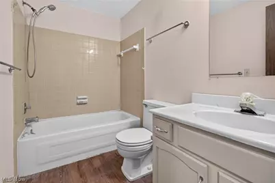 6500 Rosebelle Avenue, North Ridgeville, OH 44039 - Photo 12