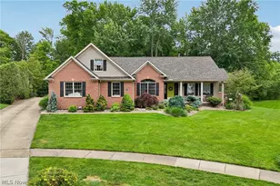 217 Indian Park Dr, Tallmadge, OH 44278 - Photo 2