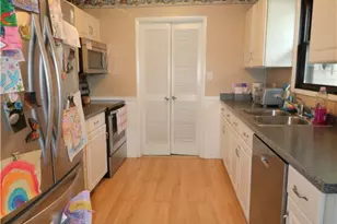 1025 Jackson St, Vermilion, OH 44089 - Photo 14