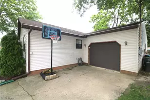 1025 Jackson St, Vermilion, OH 44089 - Photo 18