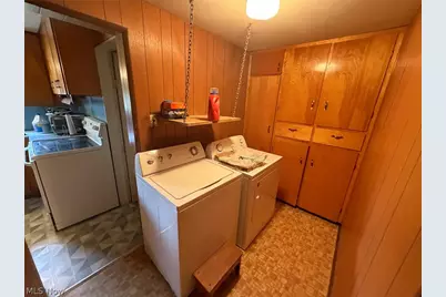 3815 Hazelbrook Street SW, Massillon, OH 44646 - Photo 8
