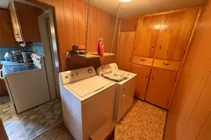 3815 Hazelbrook St SW, Massillon, OH 44646 - Photo 8