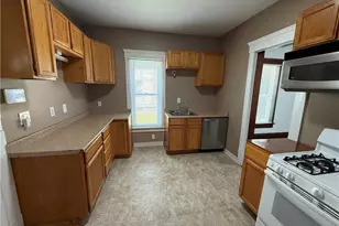 42 Paris Ave, Akron, OH 44301 - Photo 2