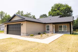1895 Candell Ave SW, Massillon, OH 44646 - Photo 4