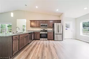 1895 Candell Ave SW, Massillon, OH 44646 - Photo 12