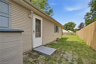 715 S Logan St, Elyria, OH 44035 - Photo 16
