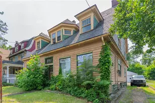 1332 Elm St, Youngstown, OH 44505 - Photo 2