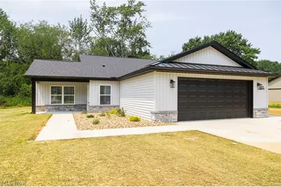 1925 Candell Avenue SW, Massillon, OH 44646 - Photo 4