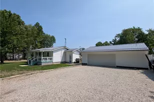 17383 Afton Ave, Lake Milton, OH 44429 - Photo 4