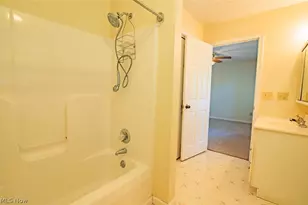 318 Greenwood Dr, Williamstown, WV 26187 - Photo 28