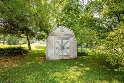 318 Greenwood Drive, Williamstown, WV 26187 - Photo 46