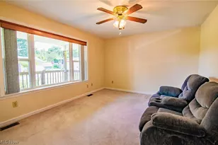 318 Greenwood Dr, Williamstown, WV 26187 - Photo 18