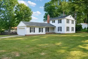 9237 Creekwood Dr, Mentor, OH 44060 - Photo 2