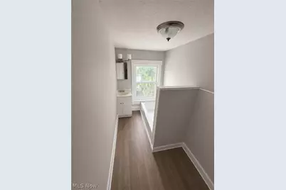 720 Florida Avenue, Lakemore, OH 44314 - Photo 6